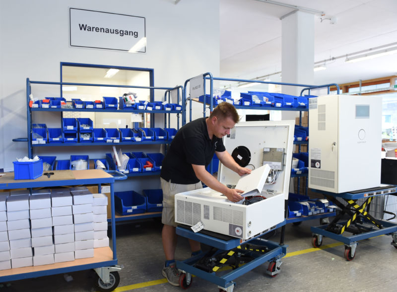 Man assembling Sonnen batteries