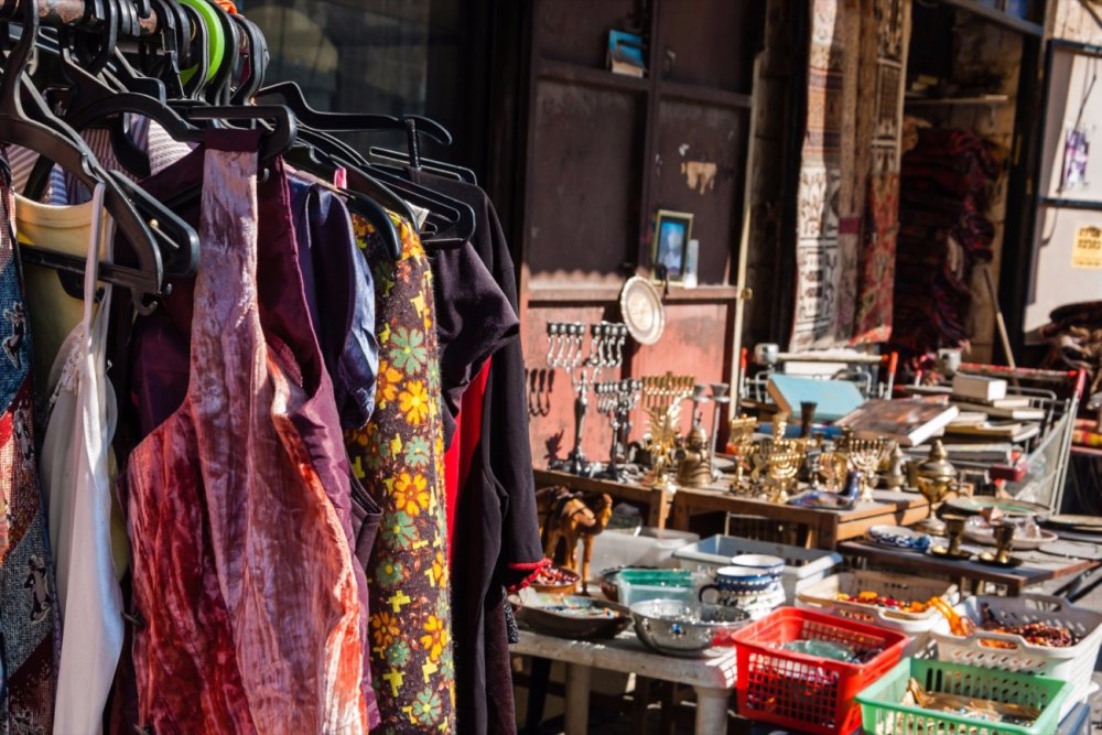 Flea market-vending