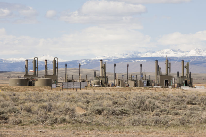 A natural gas facility stands on the Pinedale Anticline on May 3, 2018 in Pinedale, Wyoming. (Photo by Melanie Stetson Freeman/The Christian Science Monitor via Getty Images)