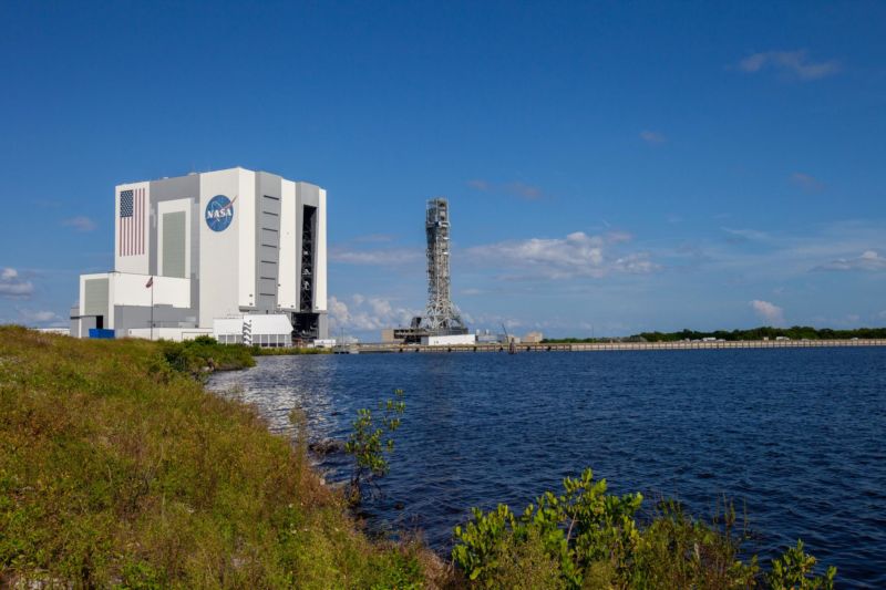 If you want to buy a commercial SLS launch, you also need to rent the mobile launcher from NASA.