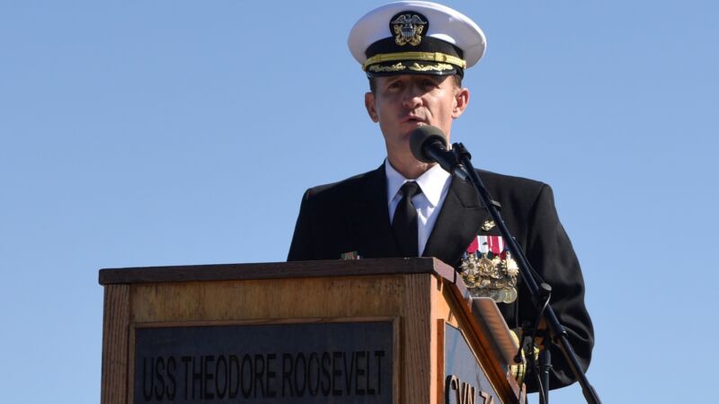 Captain Brett Crozier addresses the crew of the aircraft carrier USS <em>Theodore Roosevelt</em> on November 1, 2019.