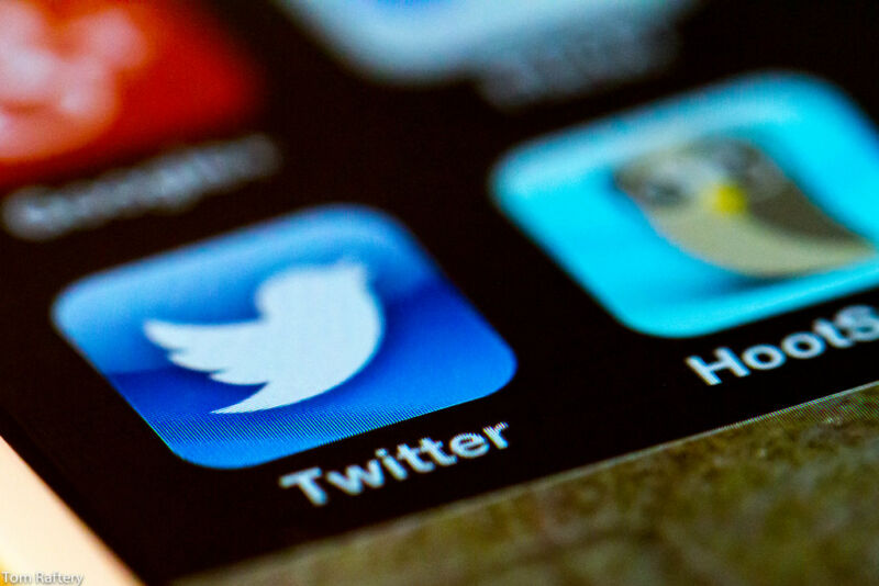 Twitter hackers used “phone spear phishing” in mass account takeover