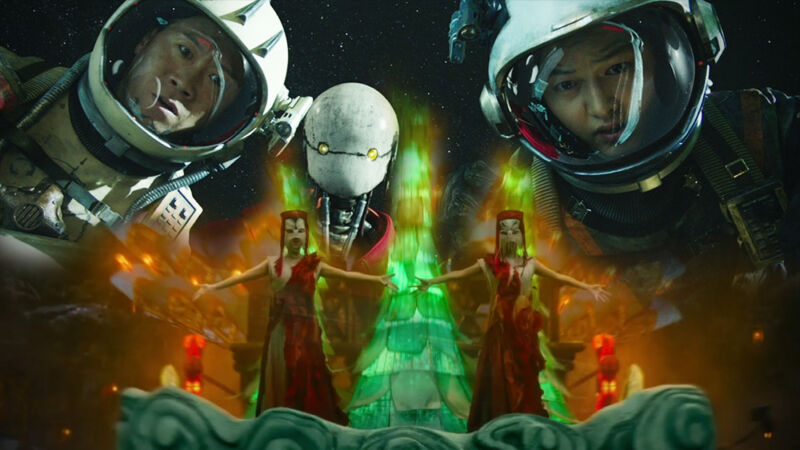 Celebrate the Year of the Metal Ox with two new films: <em>A Writer’s Odyssey</em> and <em>Space Sweepers</em>“><figcaption class=