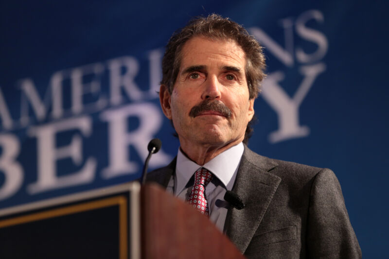 John Stossel speaking with attendees at the 2018 Young Americans for Liberty New York City Spring Summit at the Teaneck Marriott at Glenpointe in Teaneck, New Jersey.