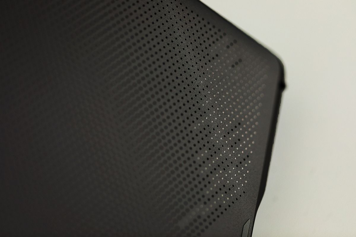 The dot matrix on the lower left corner of the Asus ROG Zephyrus M16’s lid.