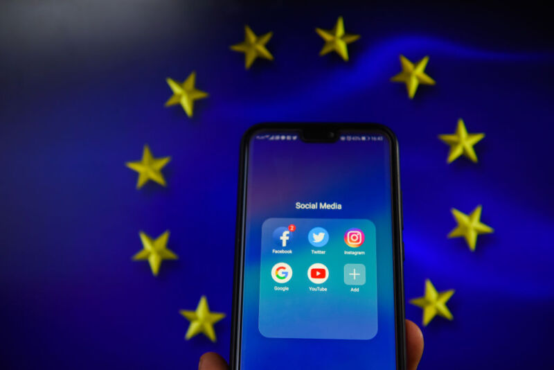 KRAKOW, POLAND - 2018/08/20: Social media apps with European Union flag are seen in this photo illustration.
The European Commission is planning issue a regulation that allows to fine social media platforms and websites if they don't delete extremist post within one hour. (Photo by Omar Marques/SOPA Images/LightRocket via Getty Images)