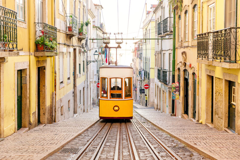 Image of a streetcar