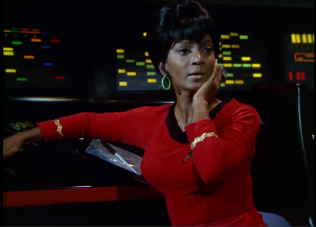 Nichelle Nichols made TV history with her portrayal of Nyota Uhura in <em>Star Trek: the Original Series</em>.”><figcaption class=