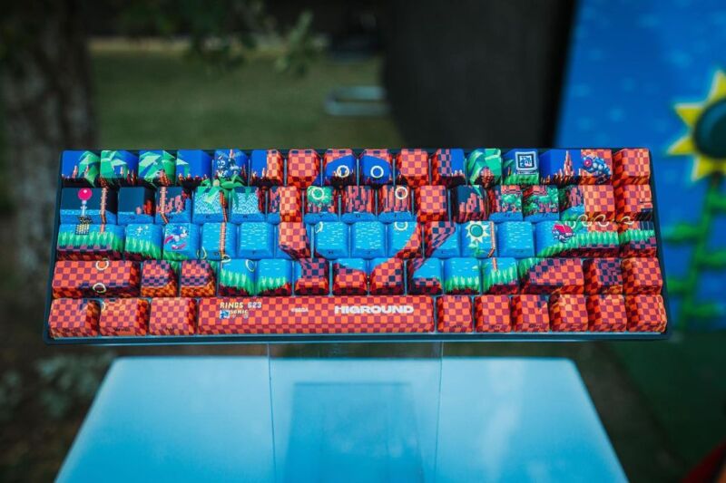 Sonic the Hedgehog mechanical keyboard