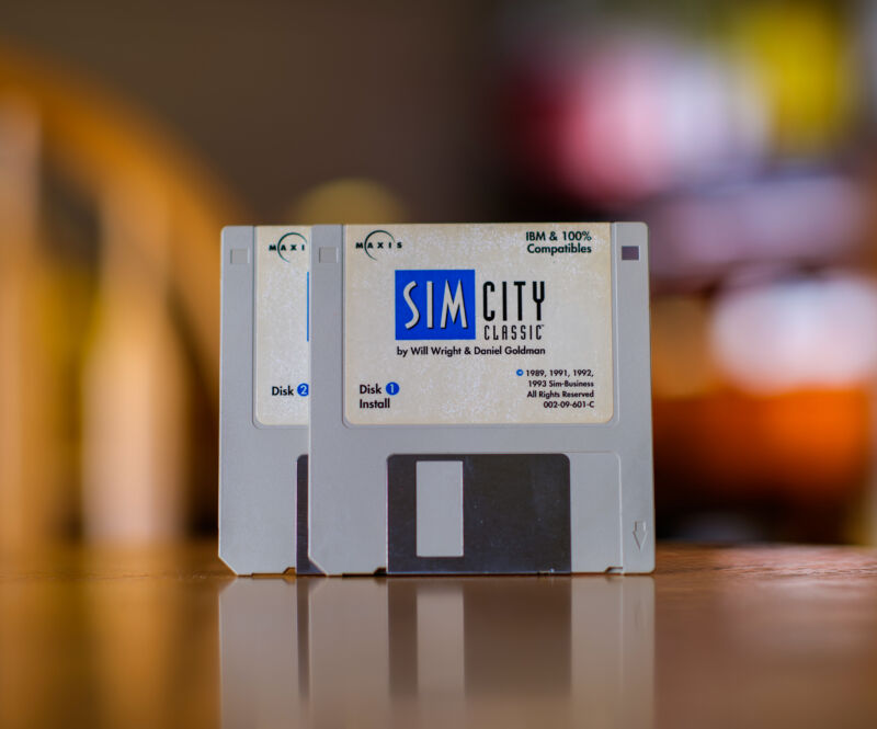 Microsoft wanted people to have zero reasons not to upgrade to Windows 95. That meant making sure <em>SimCity Classic</em> worked, with some memory-reading workarounds.”><figcaption class=