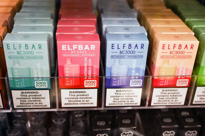 Elfbar disposable vape flavored vaping e-cigarette products.