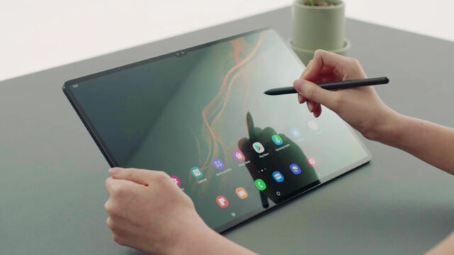 The Galaxy Tab S8 Ultra, with S-Pen and outrageously slim bezels. 