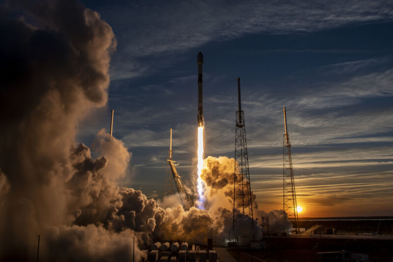 A Falcon 9 rocket launched a Starlink mission near sunset on Tuesday, and yeah, the result was gorgeous.