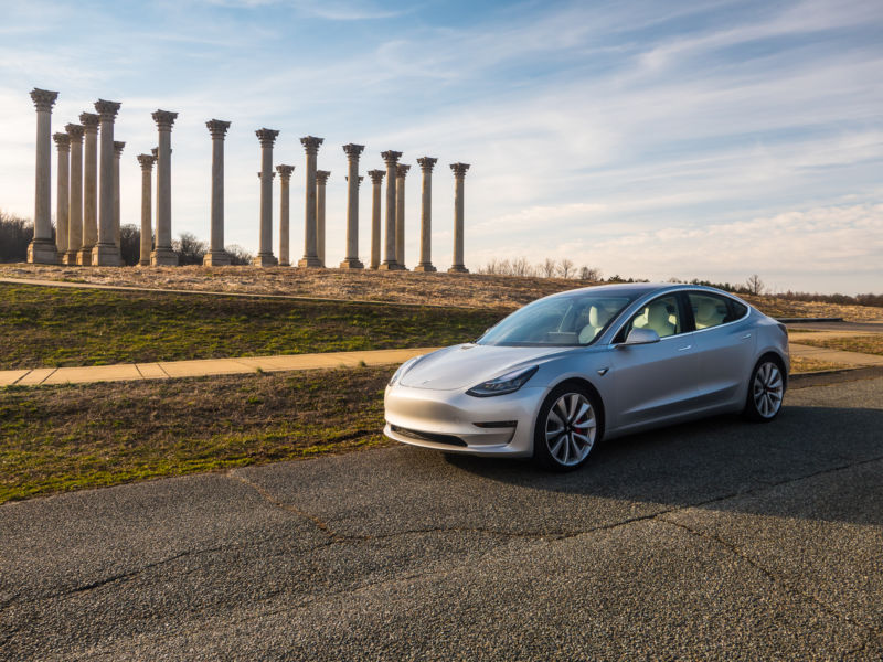 Tesla Model 3 may lose $7,500 tax credit in 2024 under new battery rules