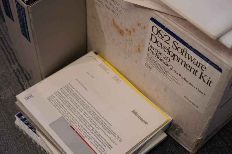 This big, weathered box contains an oddball piece of PC history: one of the last builds of IBM's OS/2 that Microsoft worked on before pivoting all of its attention to Windows. 