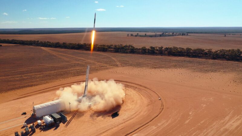 HyImpulse's single-stage rocket, SR75, lifts off from Australia.